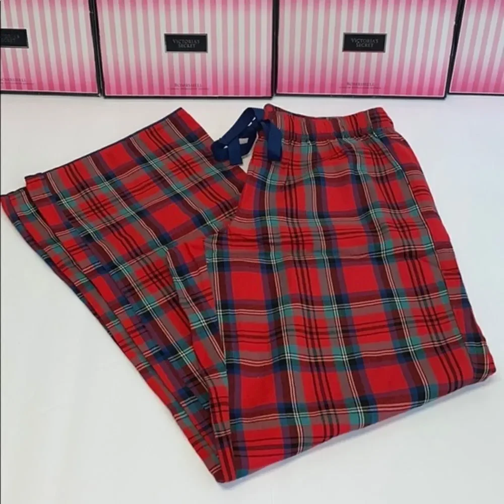 NWT VICTORIA SECRET Christmas PAJAMA Set